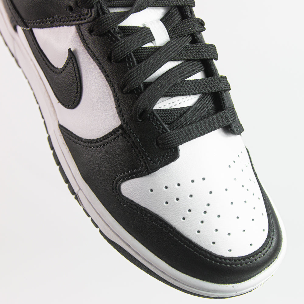 Dunk Low Retro (White/Black)
