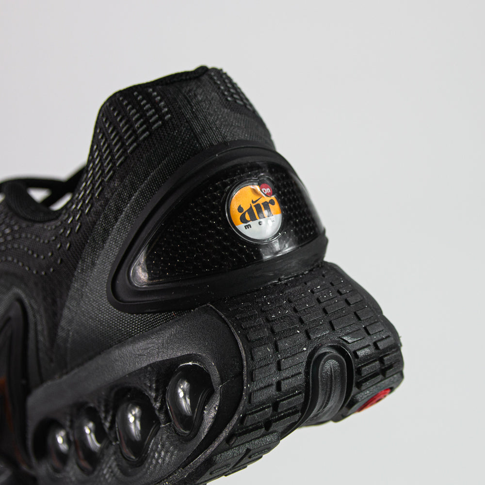 Air Max DN (Black/DK Smoke Grey-Dark Grey)