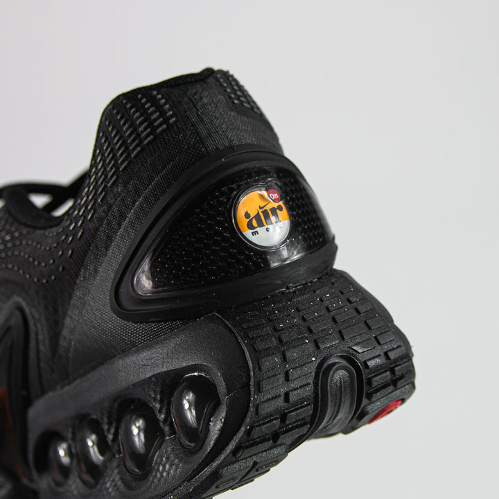 Air Max DN (Black/DK Smoke Grey-Dark Grey)