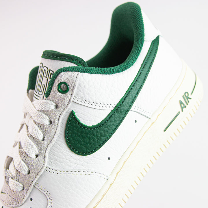WMNS Air Force 1 '07 LX (Summit White/Gorge Green)