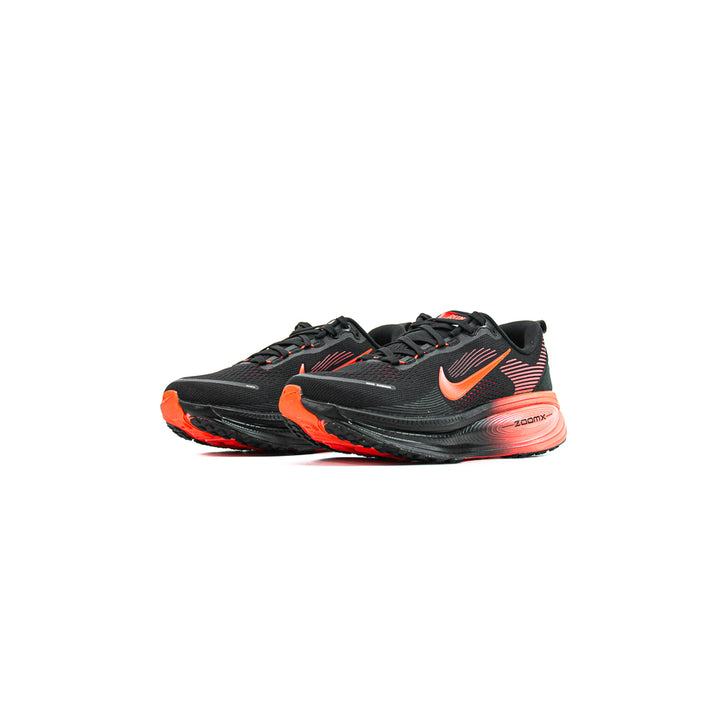 Vomero 18 (Black/Bright Crimson)