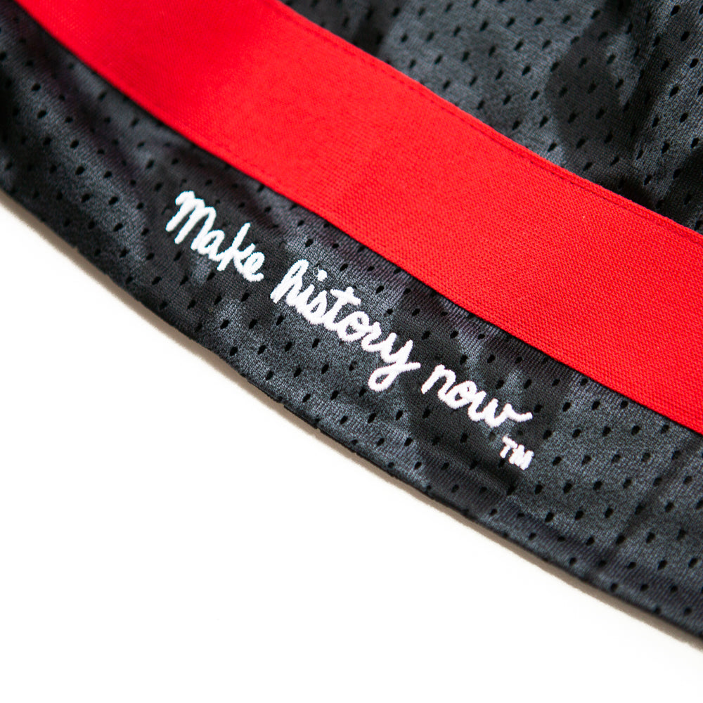 Front Page Shorts (Puma Black/Blue Depths)