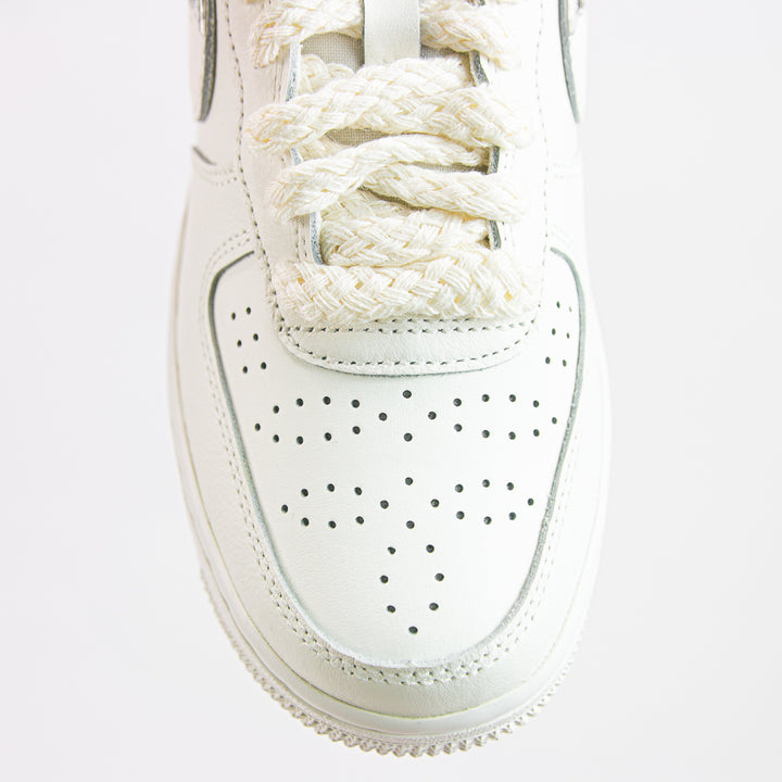 WMNS Air Force 1 '07 LV8 (Sail/Sail-Metallic Silver)