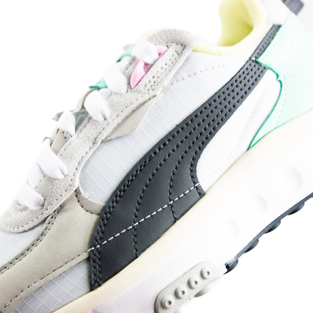 WMNS Wild Rider Layers (White/Ebony)