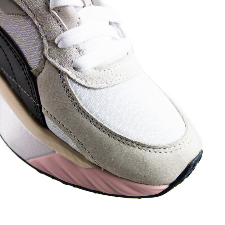 WMNS Wild Rider Layers (White/Ebony)
